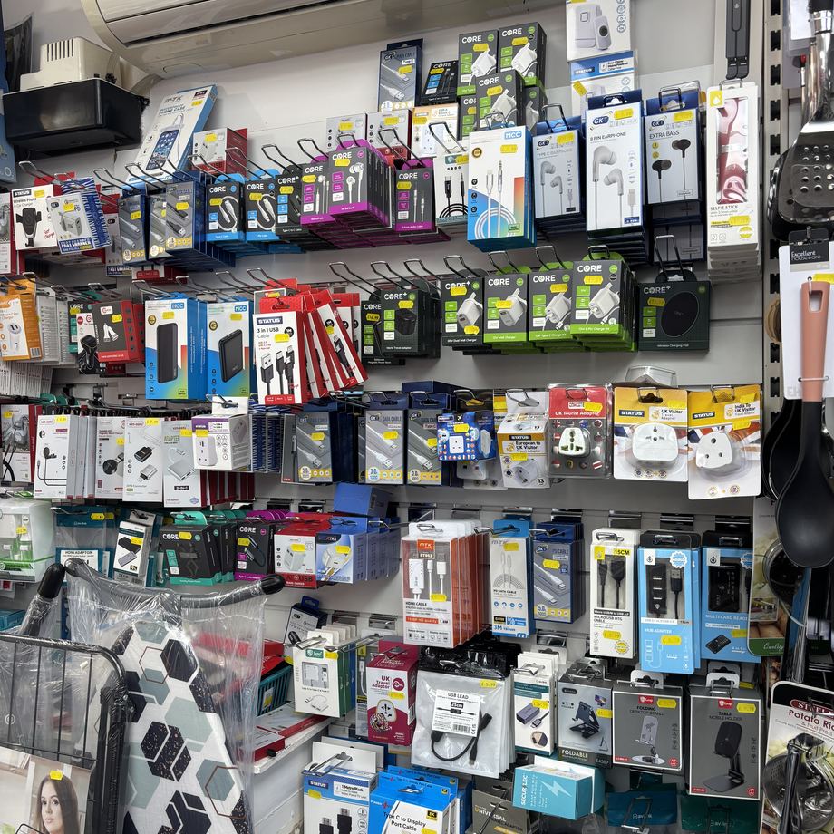 Cables, adaptors and phone accessories